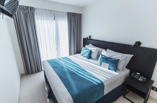 Standard, Twin Beds, City View, Cyan Recoleta 4/10