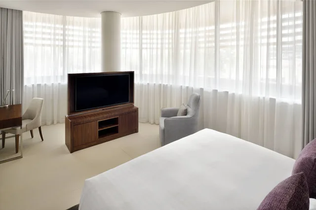 Room, King Bed, Concierge Level، فندق ماريوت الرياض الحي الدبلوماسي(Marriott Riyadh Diplomatic Quarter) 3/10