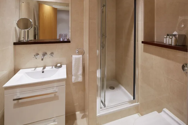 Open Plan, Superior, Apartment, Double Bed, Sofa، Cheval Harrington Court 7/8