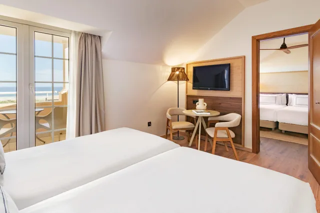 غرفة متصلة عائلية بإطلالة على البحر، Melia Atlantico Isla Canela 5/10