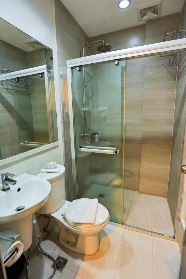 غرفة ديلوكس بسرير مزدوج، Holiday Suites Hotel Amp Resort 6/6