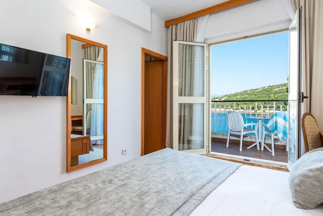 غرفة ثلاثية بإطلالة على البحر، Splendid Hotel Dubrovnik 1/1