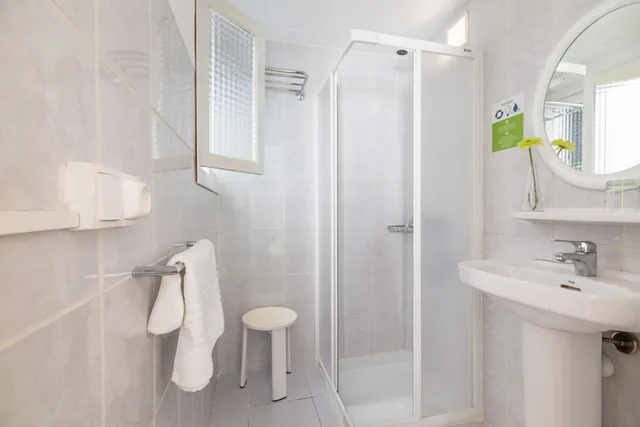 غرفة سوبيريور بسرير مزدوج بشرفة، Hotel Garau 3/4