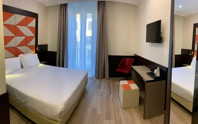 غرفة قياسية بسرير مزدوج، Jr Hotels Bocconi Milano 2/5