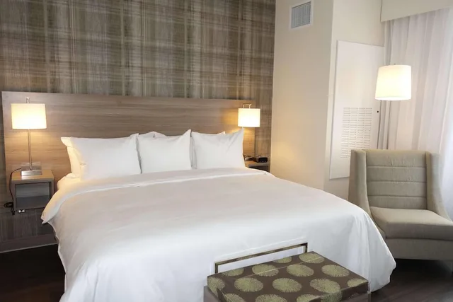 Studio, Suite, King Bed, Radisson Kingswood Hotel Fredericton, NB 1/2