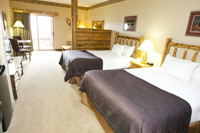 جناح عائلي بسريرين كوين مع أريكة، Great Wolf Lodge Kansas City 3/8