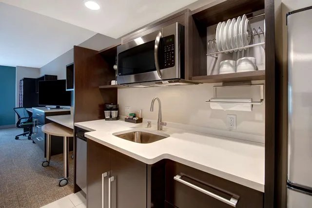 جناح استوديو بسرير كينج بحوض استحمام لذوي الإعاقة، Home2 Suites By Hilton Marysville Wa 3/3