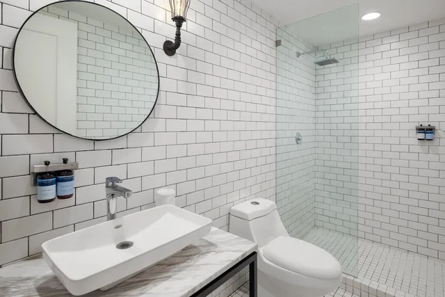 جناح بسرير كوين بشرفة، Hotel MX mas reforma CDMX, Trademark Collection by Wyndham 9/10