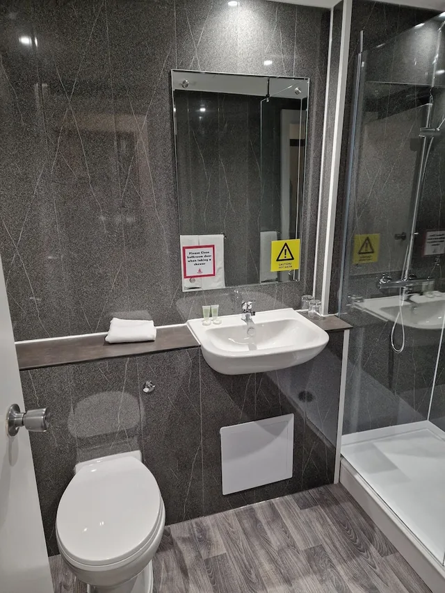City, Double Bed, No Window، Britannia Hotel Birmingham - New Street Station 3/4