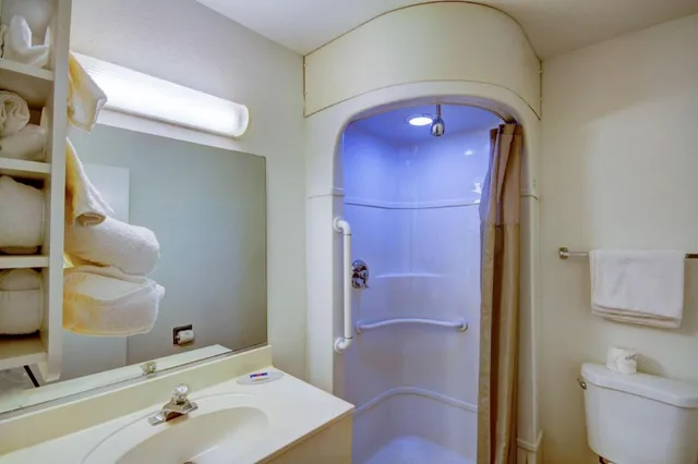 غرفة بسرير كوين، Motel6 Saint George, UT - University/Historic Downtown 8/8