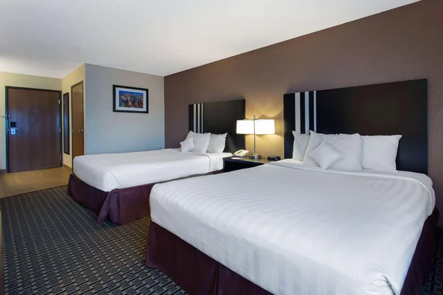 Suite, 2 Queen Beds, Ramada by Wyndham Glendale Heights/Lombard 1/1
