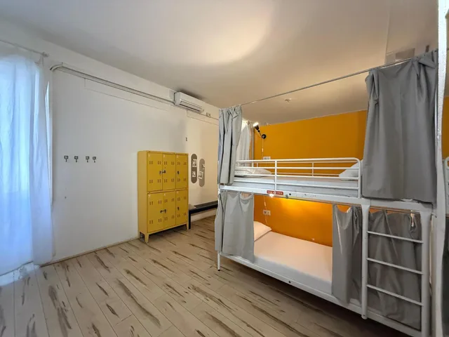 Mixed Dorm, 12 People، QUO Milano 1/3