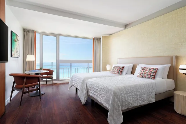 غرفة ديلوكس بسريرين منفصلين بإطلالة على المدينة بشرفة، LE MERIDIEN NICE 1/3