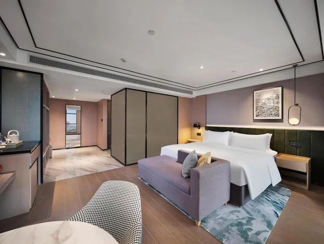 غرفة ديلوكس بسرير كينج، Hilton Garden Inn Guilin Diecai Li River 4/5