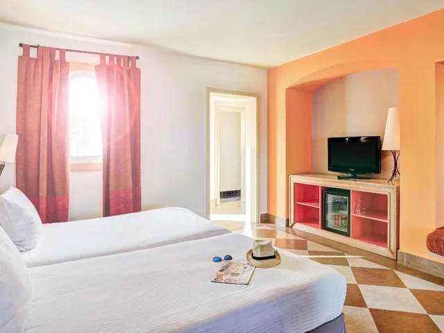 Standard, Twin Beds, Garden Side, Palm Wing، Novotel Sharm El Sheikh 1/6