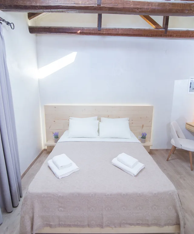 لوفت بسرير مزدوج، Panellinion Luxury Rooms 5/8