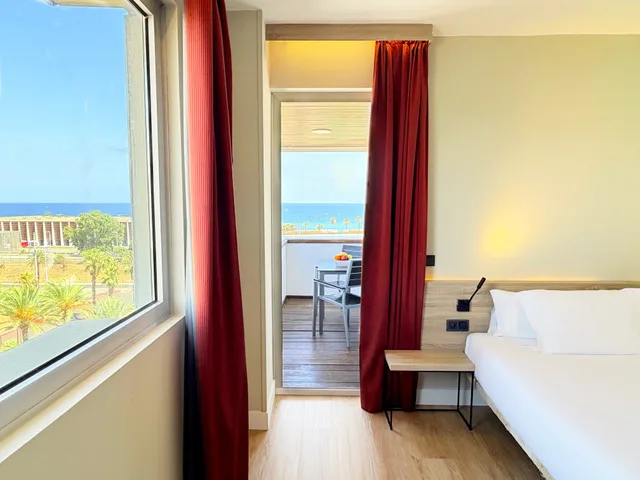 Junior Suite Single Use، Eurohotel Diagonal Port Hotel 3/10