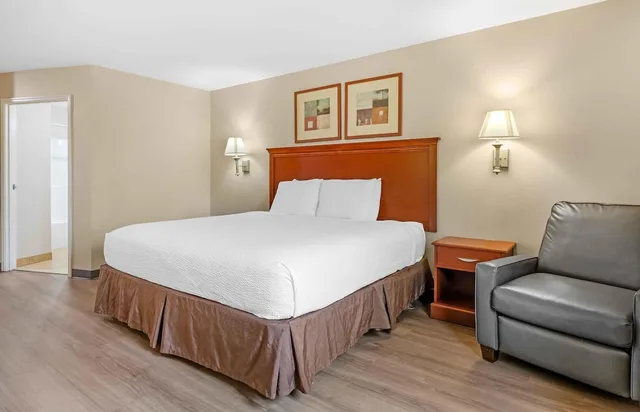 استوديو بسرير كينج، CANDLEWOOD SUITES BARTLESVILLE EAST 2/8