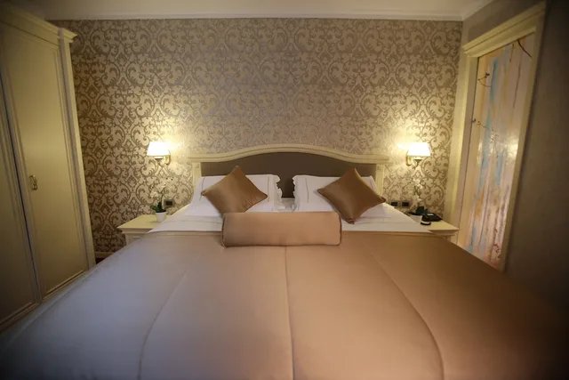 Standard, Double Bed, Grand Hotel & Spa Tirana 1/5