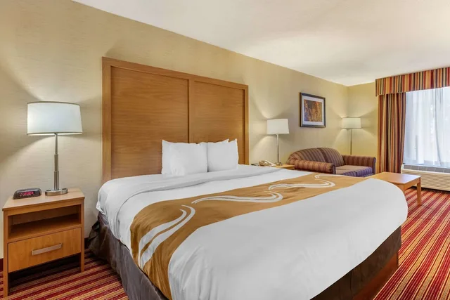 غرفة قياسية بسرير كينج للمدخنين، Quality Inn Exit 4 3/6