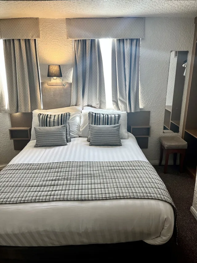 غرفة بسرير مزدوج، Clifton Court Metro Hotel 3/6