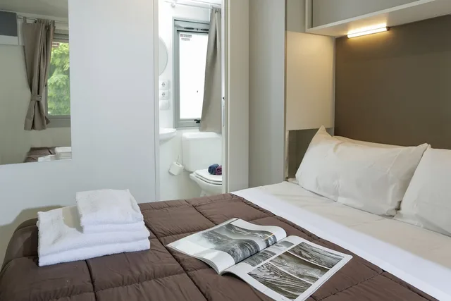 بنغل سوبيريور بسرير مزدوج وسرير فردي وسرير بطابقين بغرفتي نوم، Hu Park Albatros Village 3/7