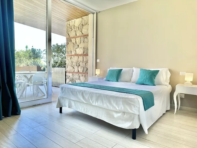 شقة سوبيريور بسريرين كوين بإطلالة على الحديقة بجاكوزي، Isola Bella Infinity Suites 1/10