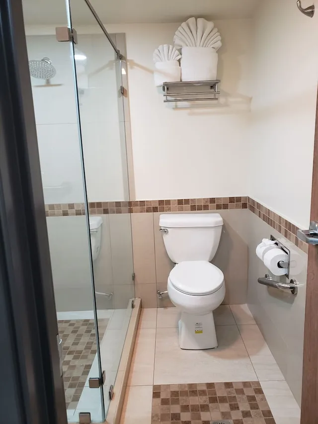 غرفة ديلوكس رباعية بسريرين كوين، La Villa de Zaragoza 5/9