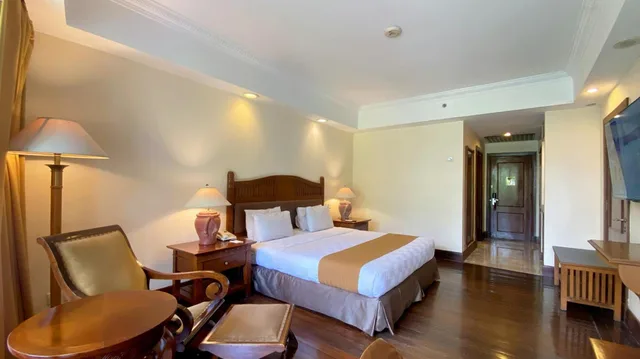 غرفة ديلوكس بسرير كينج، Lorin Solo Hotel Ex Lorin Business Resort Spa Solo 4/6