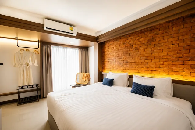 Room, King Bed, Pool View, Wangkaew Suite 1/2