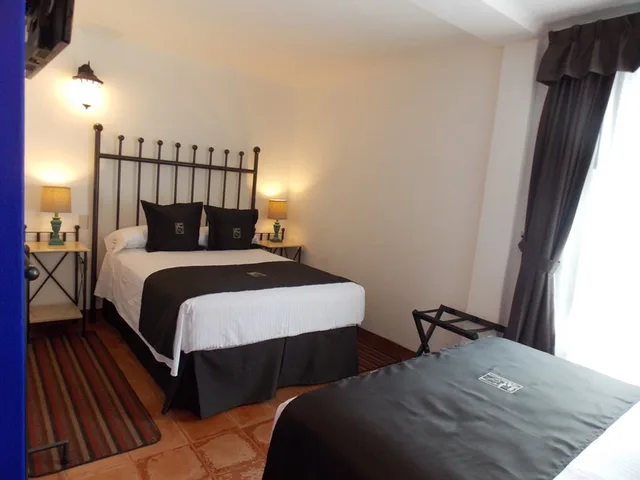 غرفة قياسية بسريرين مزدوجين، Hotel Real de Leyendas 3/8