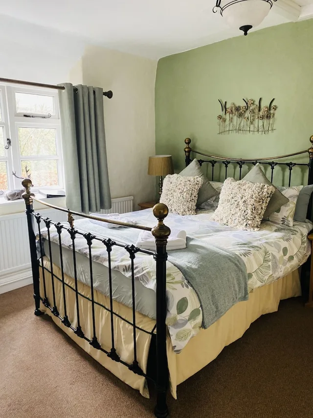 Standard, Double Bed, The Royal Oak Inn 3/4