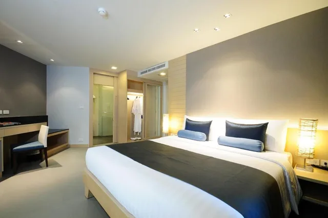 جناح عائلي بسرير مزدوج وسريرين منفصلين بغرفتي نوم، The Ashlee Heights Patong Hotel and Suites 1/2