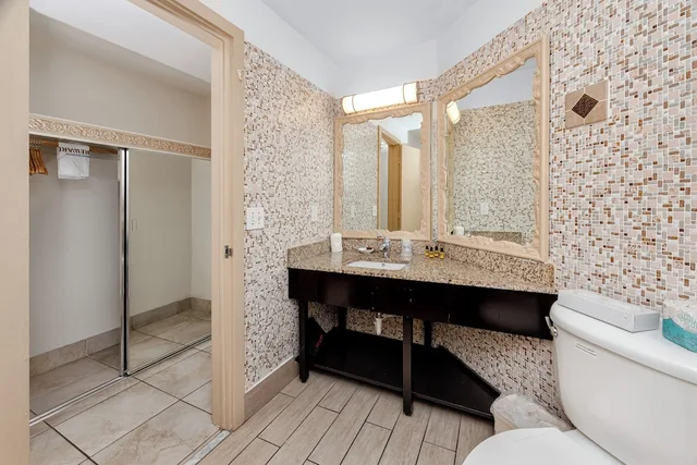 غرفة قياسية كبيرة بسريرين كوين بشرفة، Best Western Plus Yacht Harbor Inn 4/4