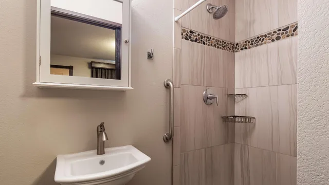 غرفة، Best Western Of Harbor Springs 3/6