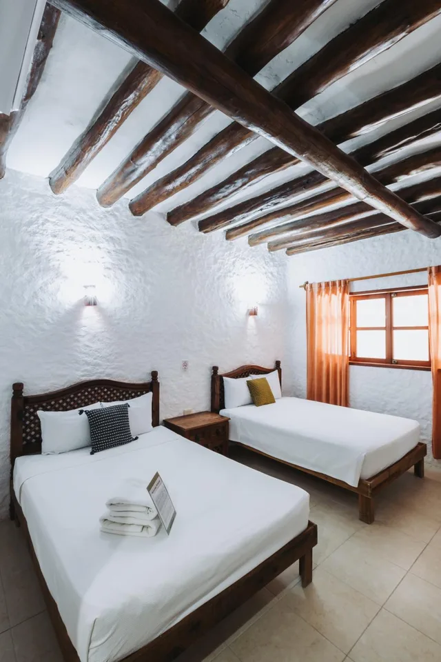 Hibiscus, 2 Double Beds، Casa Barbara 1/7