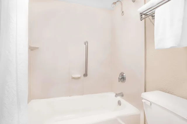 غرفة بسرير كوين للمدخنين، Park Inn by Radisson, Attalla-Gadsden 2/2