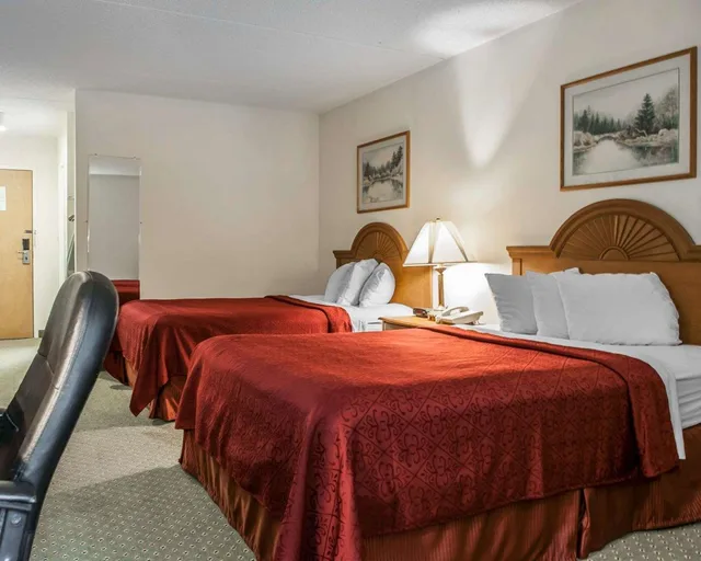 غرفة بسريرين مزدوجين، Quality Inn Rochester South 3/4
