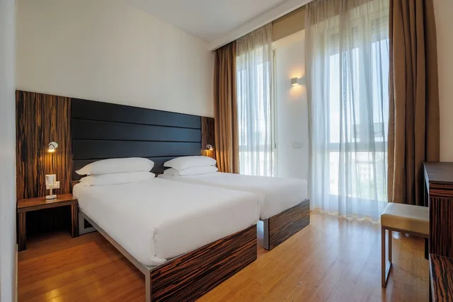Economy Double in dependance، iH Hotels Milano Centrale 1/4