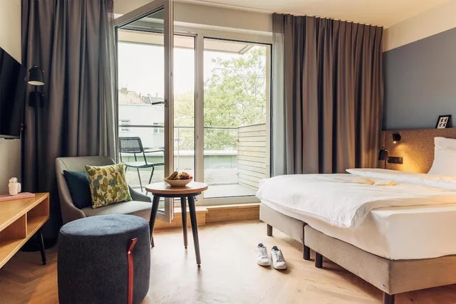 Signature, Queen Bed, Garden View, Garden Area، Harry's Home Berlin - Moabit Hotel & Apartments 3/10
