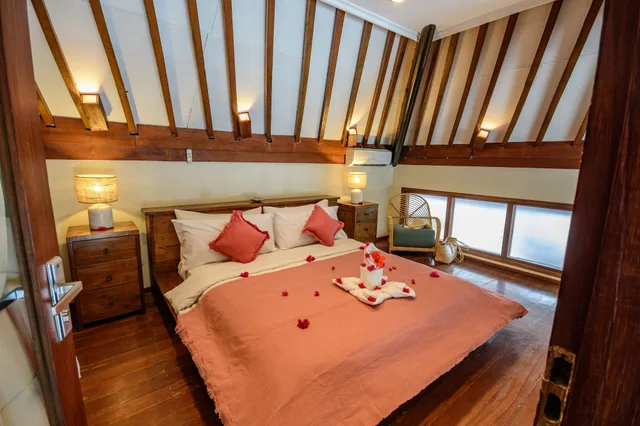 6 Bedrooms, Villa, 5 Double and Twin Beds، Kelapa Luxury Villas 2/10