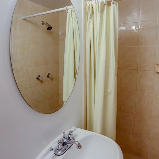 غرفة صغيرة مزدوجة، Richard s Hotel 8/8