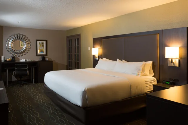 غرفة بريميوم بسرير كينج، HOLIDAY INN SUDBURY 3/5