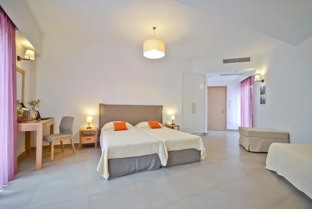 Standard, Quadruple, Xenia Hotel 3/8