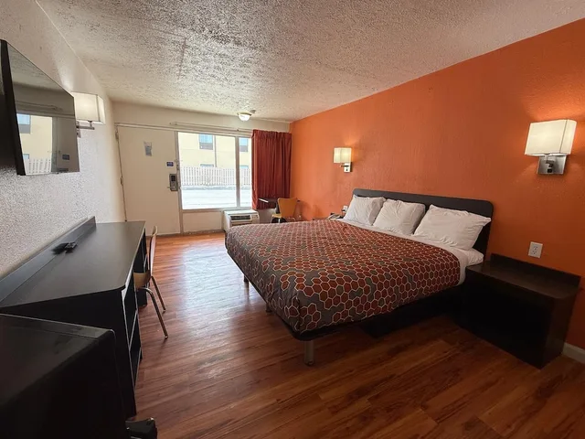 غرفة بسرير كينج، Relax Inn by OYO Columbus OH I 70 6/10