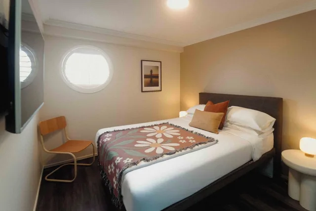 Private, Queen Bed، Drifter Byron Bay 1/5