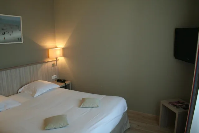 غرفة بسرير مزدوج أو سريرين منفصلين بإطلالة على الفناء، Hotel Antinea 6/6
