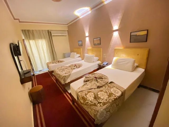 Room, Triple, 3 Beds, City View, Shady Hotel 1/1