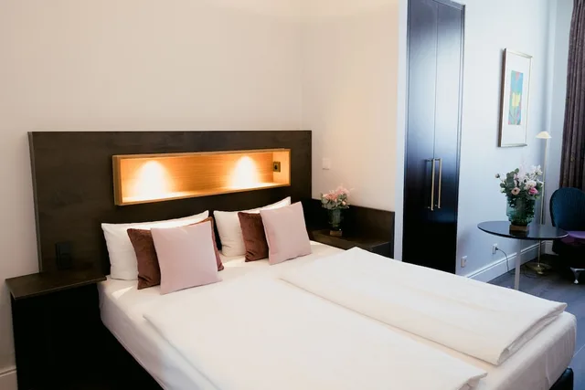 غرفة قياسية بسرير كوين، DOM HOTEL LIMBURG 6/10