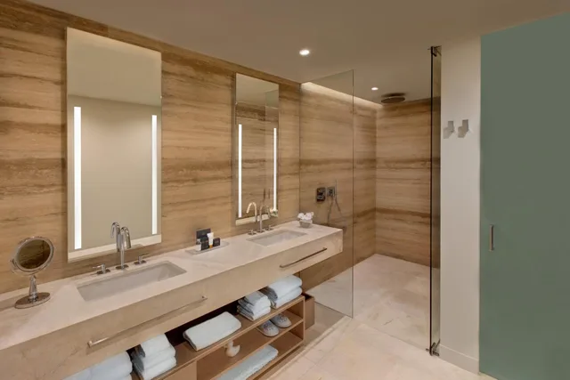 1 Bedroom, Deluxe, Suite, 2 Queen Beds, Ocean Front، SLS Cancun 5/6